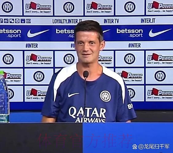 齐沃实在太嫩了!大好机会没能把握住,国米2-2那不勒斯只拿到1分 齐沃实在太嫩了!大好机会没能把握住,国米2-2那不勒斯只拿到1分