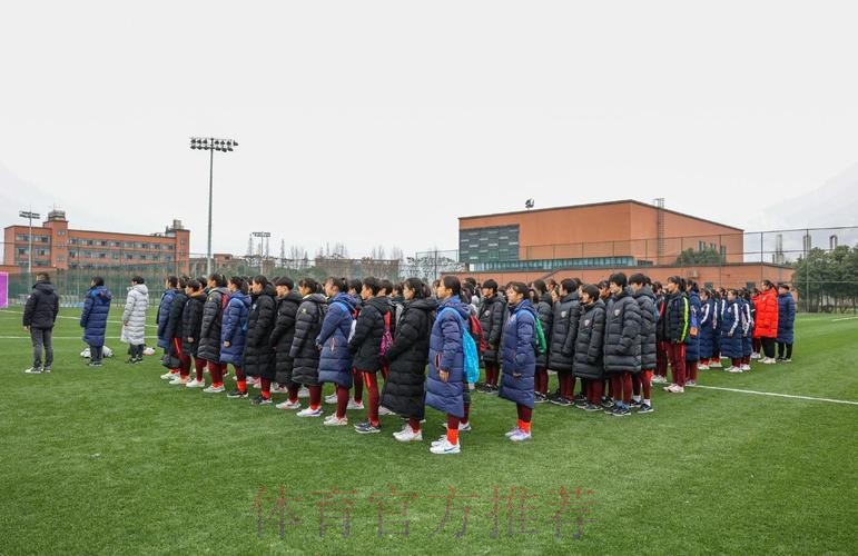 全国2003-2004年龄组女足精英球员训练营在泸西高原足球训练基地开营 全国2003-2004年龄组女足精英球员训练营在泸西高原足球训练基地开营