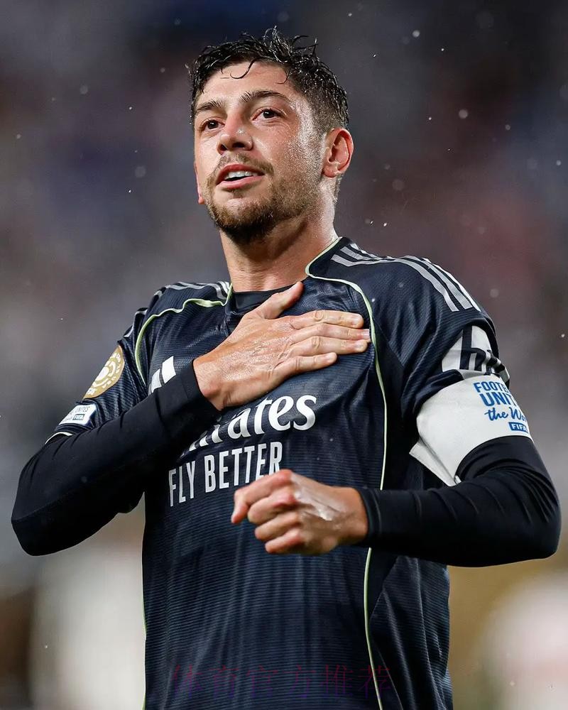 欧冠-皇马5-1头名出线!魔笛点射巴尔韦德世界波