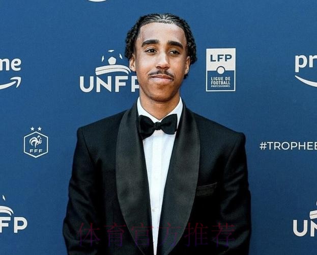 记者:皇马2000万欧+1000万欧浮动报价约罗遭拒 记者:皇马2000万欧+1000万欧浮动报价约罗遭拒